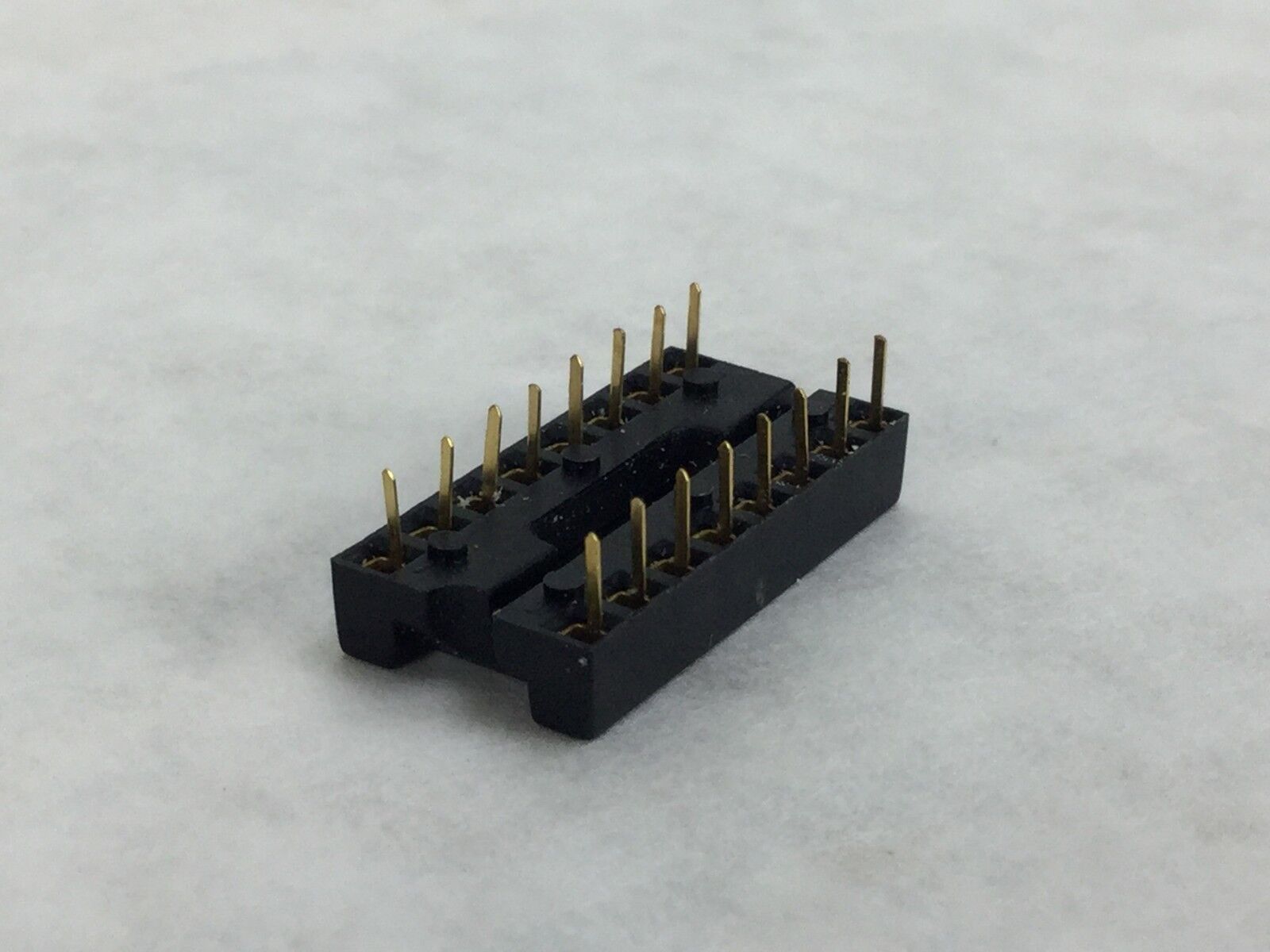 Amphenol 821-20011-164 16 Pin (Lot of 20)