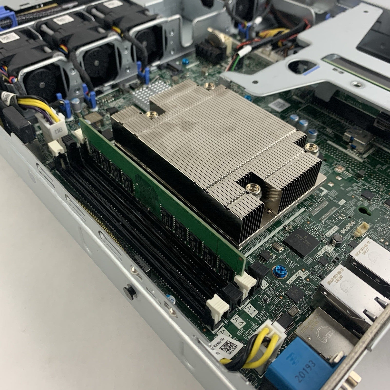 Dell PowerEdge R340 1U Server 1x Xeon E-2144G 3.6 GHz 16 GB No OS No HDD14