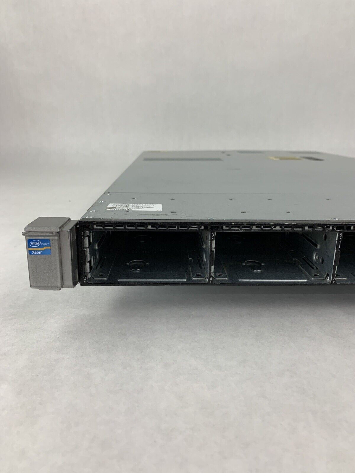 HP ProLiant DL360p Gen8 Quad-Core Xeon E5-2603 V2 1.8 GHz 32 GB RAM No OS No HDD