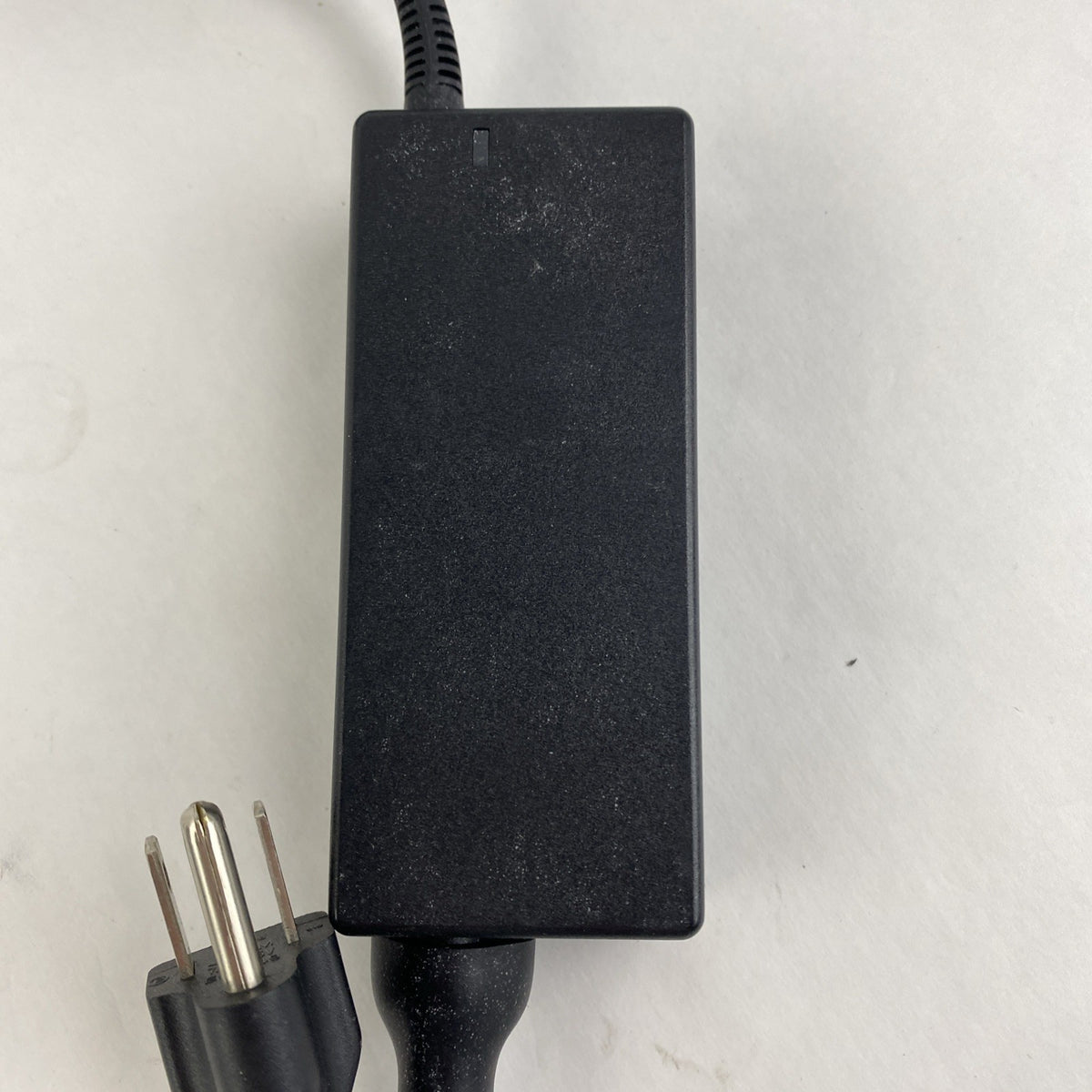 Dell HA65NSS-00 65W 19.5V 3.34A Small Barrel AC Adapter - Lot of 33
