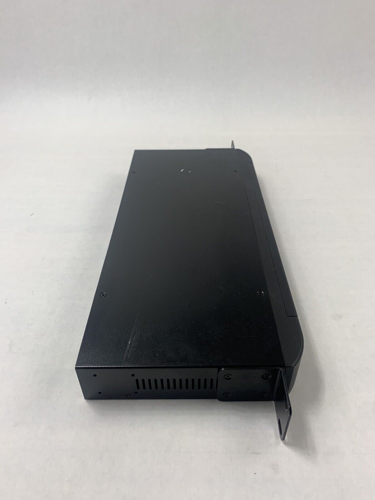 Avocent Switchview 1000 8SV1000 For Parts or Repair