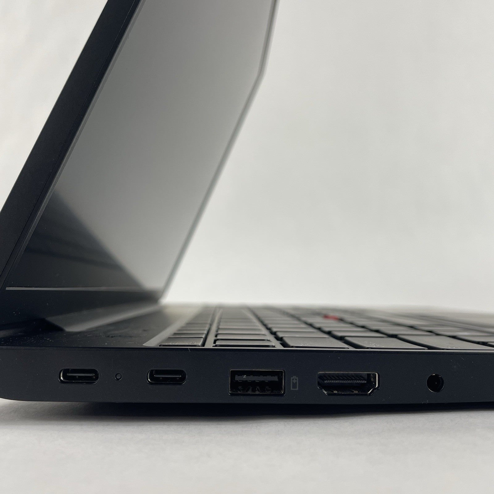 Lenovo ThinkPad E16 Gen 2 16" Ryzen 7 7735U 2.70 GHz 16 GB RAM No SSD No OS READ8