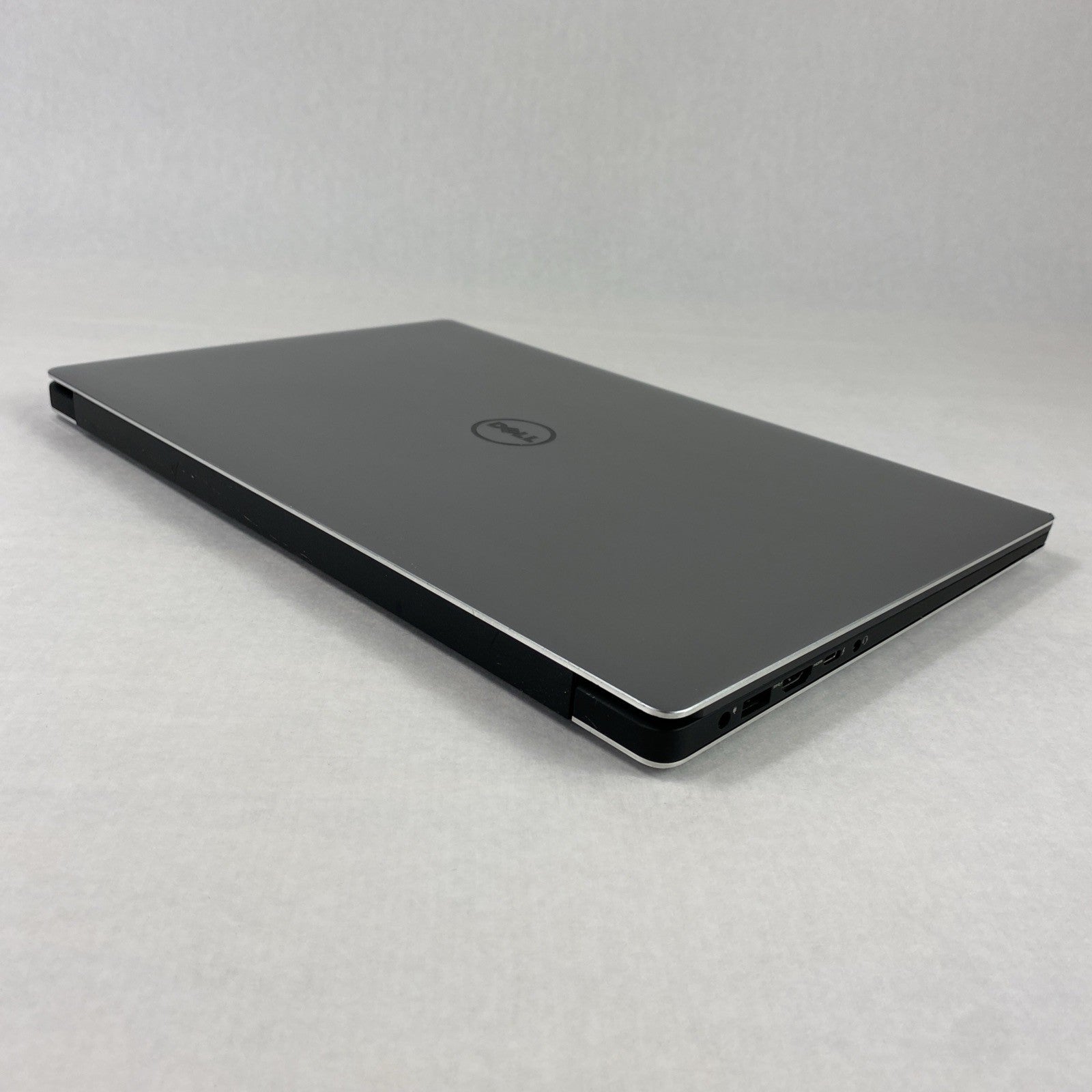 Dell Precision 5510 Intel Core i7-6820HQ 2.7 GHz 8 GB RAM 15.6" No HDD No OS
