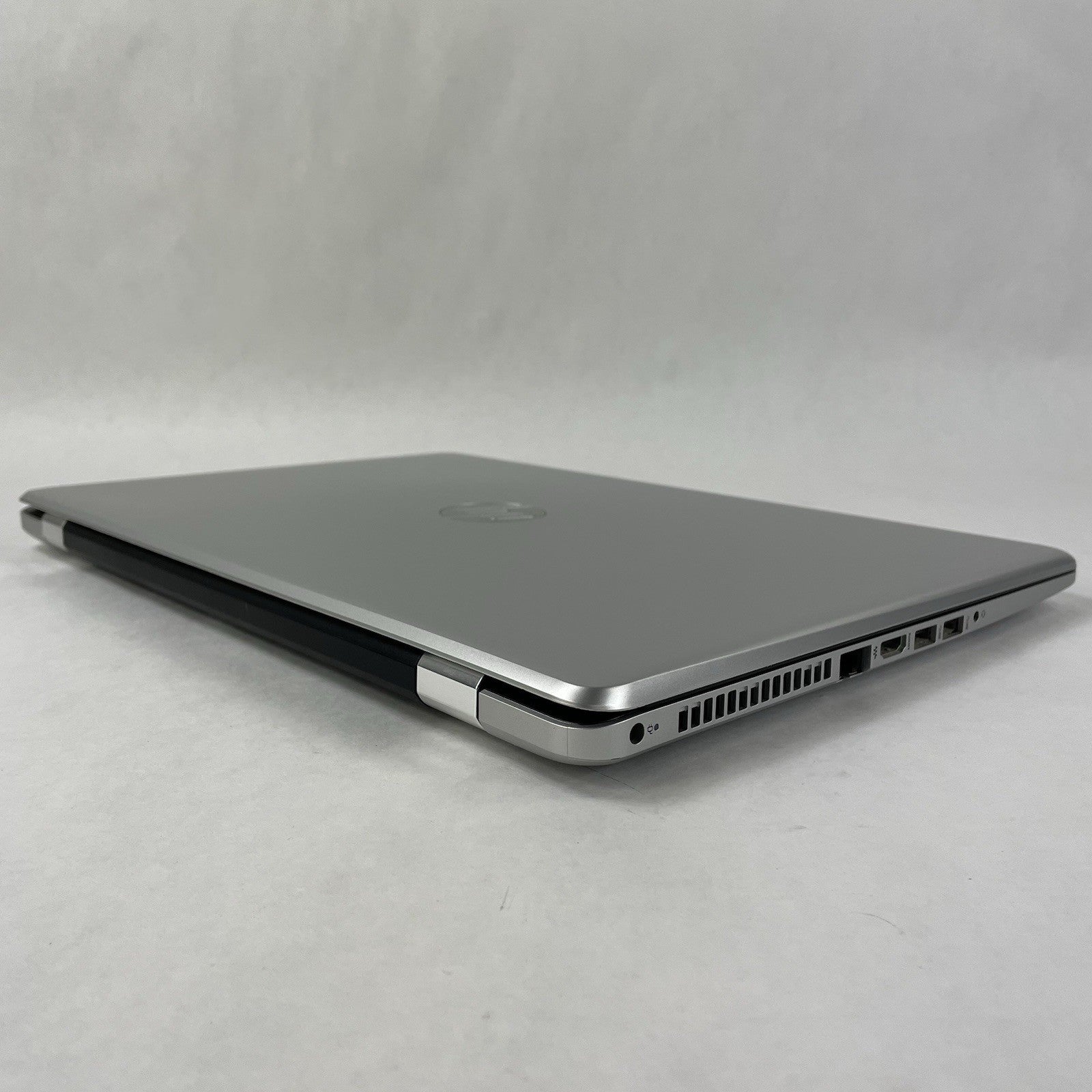 HP 17-bs061st NoteBook 17.3" i3-7100U 2.40 GHz 8 GB RAM No SSD/OS/AC11