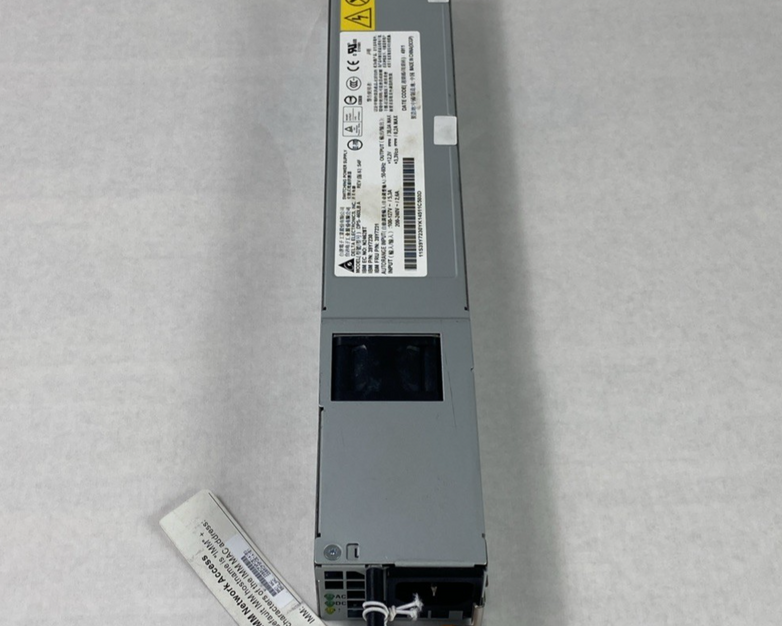 Delta Electronics DPS460LB A IBM P/N: 39Y7230 460W Switching Power Supply