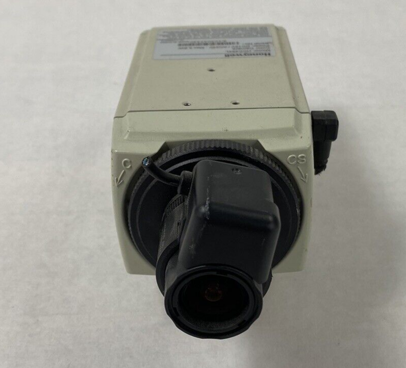 Honeywell HCC484L AC24V CCTV Color Camera 1/3" 2.8-8mm Lens For Parts or Repair