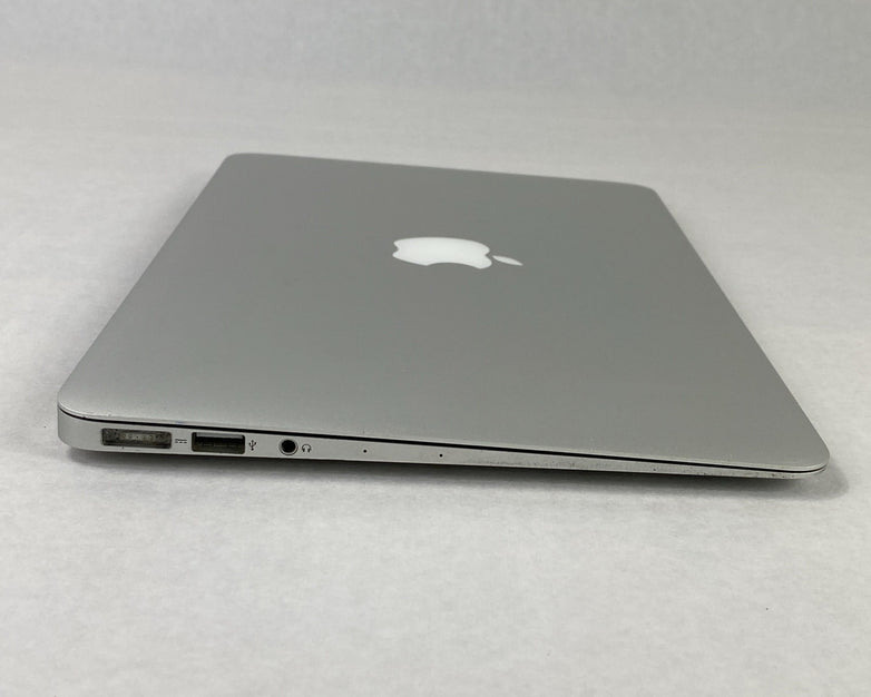 Apple A1465 MacBook Air 2013 11" 1.3Ghz i5 4GB RAM 120GB SSD os11.7.1 321 Cycles