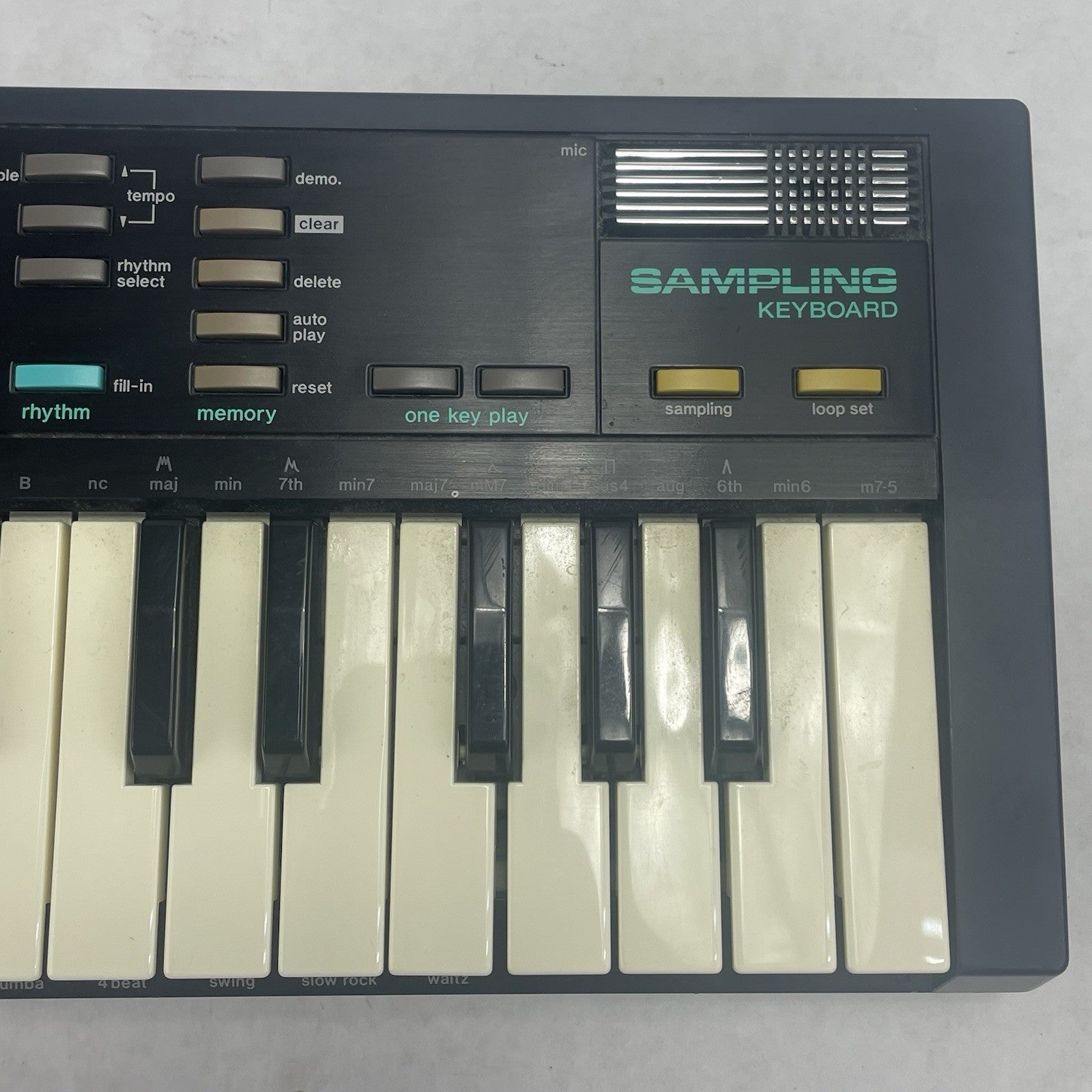 Casio SK-1 Portable 32 Key Sampling Keyboard4