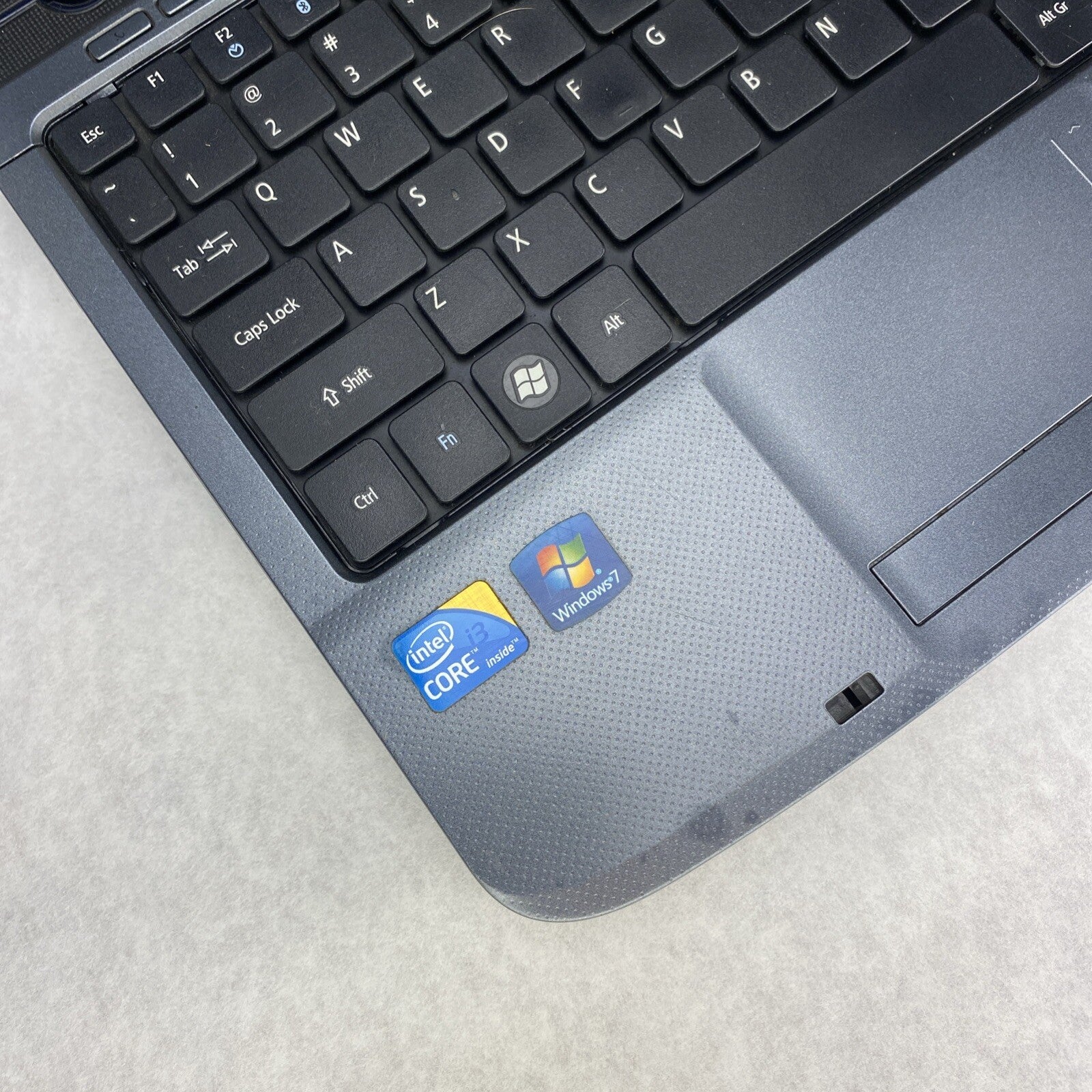 Acer Aspire 5740 15.6" Intel Core i3-M330 2.13GHz 4GB RAM No AC HDD OS