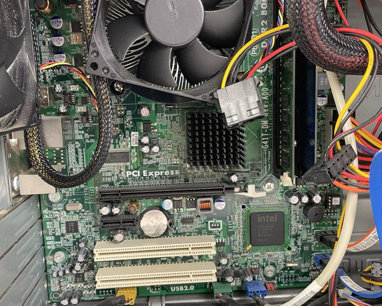 Dell Inspiron 537 MT Intel Core 2 Duo E5200 2.5 GHz 3 GB RAM No HDD No OS