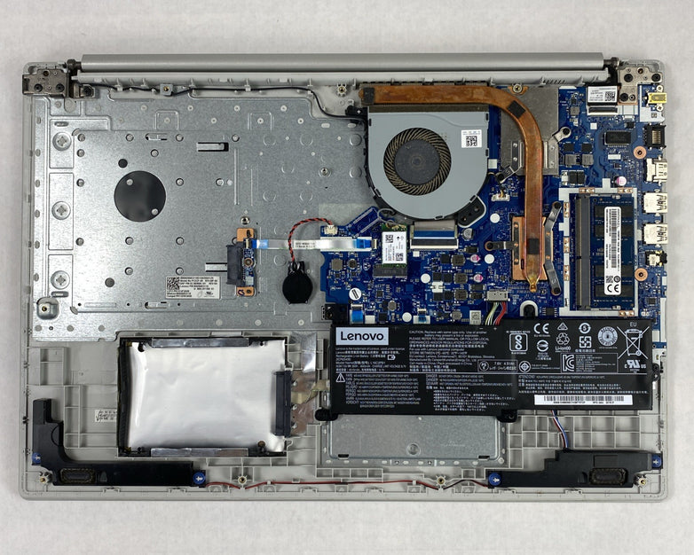 Lenovo IdeaPad 330-17IKB Core i7-8550U 1.80 GHz 16 GB RAM 17.3" No HDD No OS