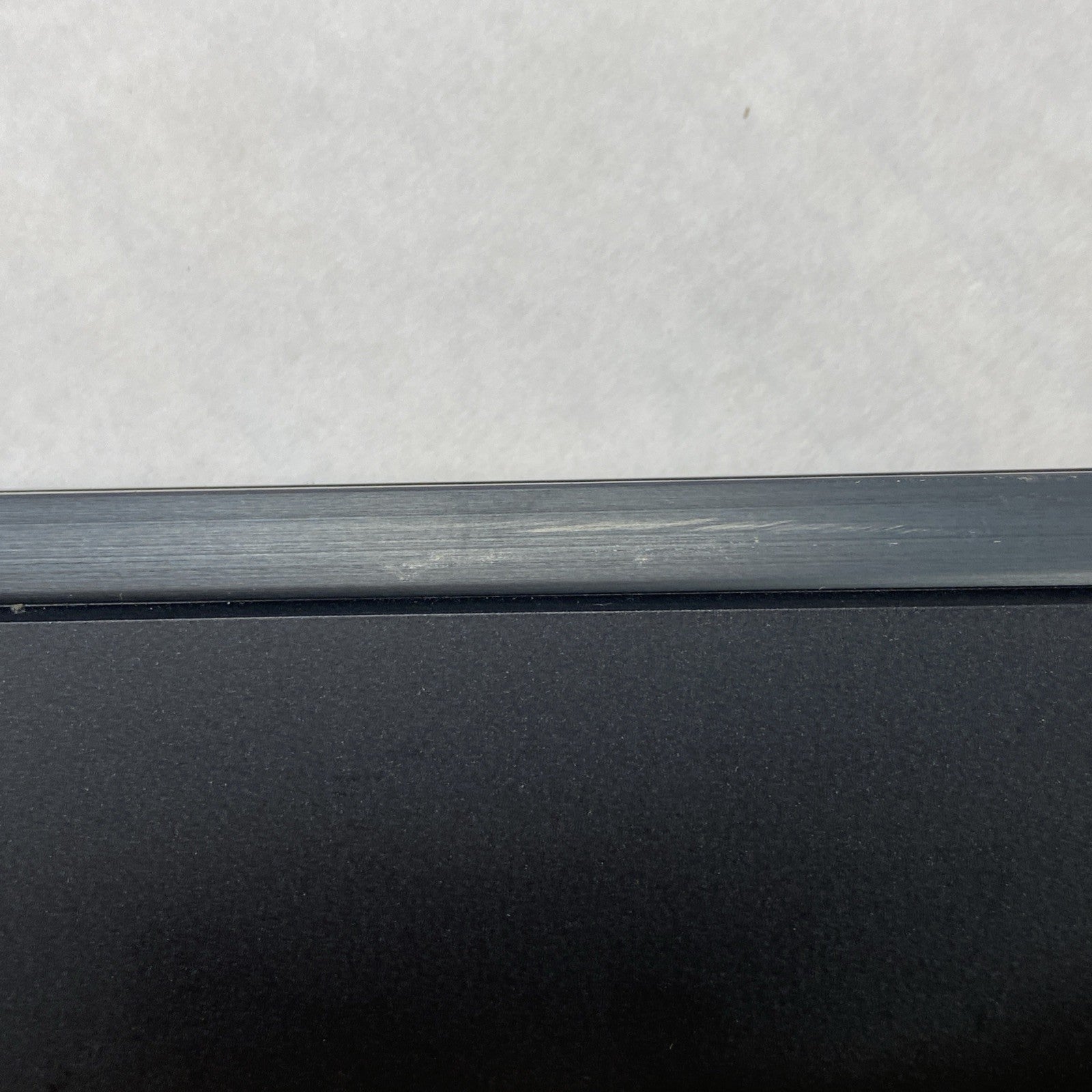 Dell Latitude 5490 Core i3-8130U 2.20 GHz 8 GB RAM 14" No Battery No HDD No OS