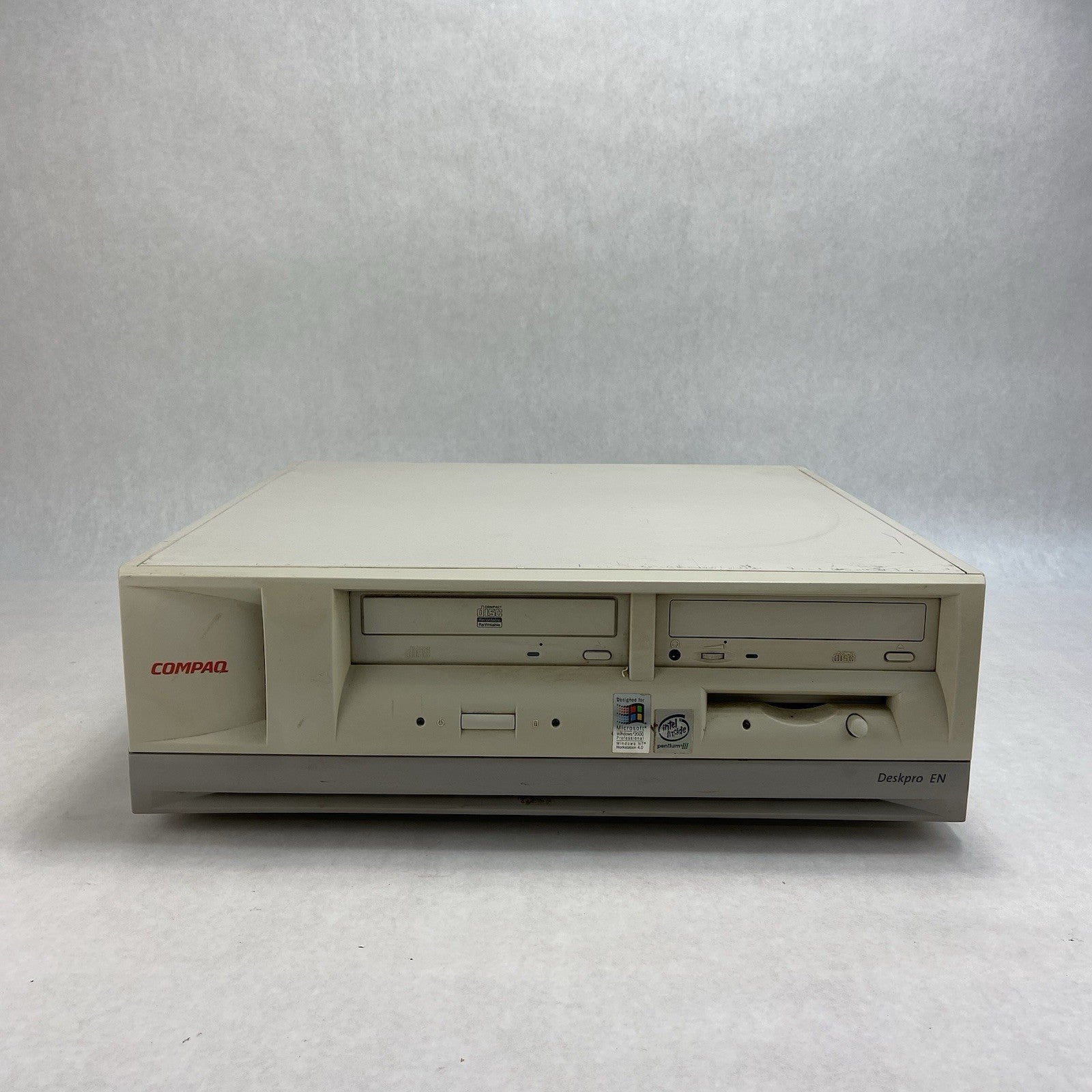 Compaq Deskpro EN DT Intel Pentium III 930MHz 128MB RAM No HDD No OS 2000 Pro1