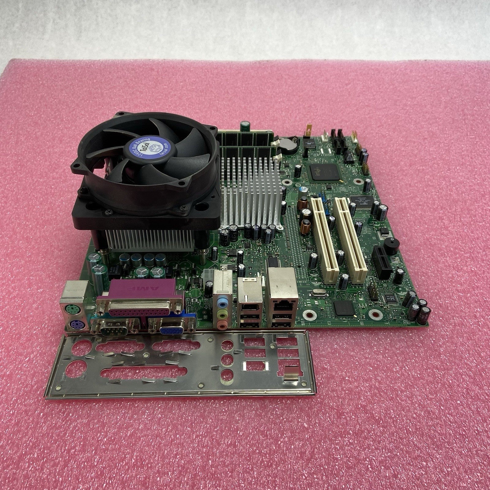 Intel D915GAG Motherboard Intel Pentium 4 2.93GHz 2GB RAM w/IO Shield 4