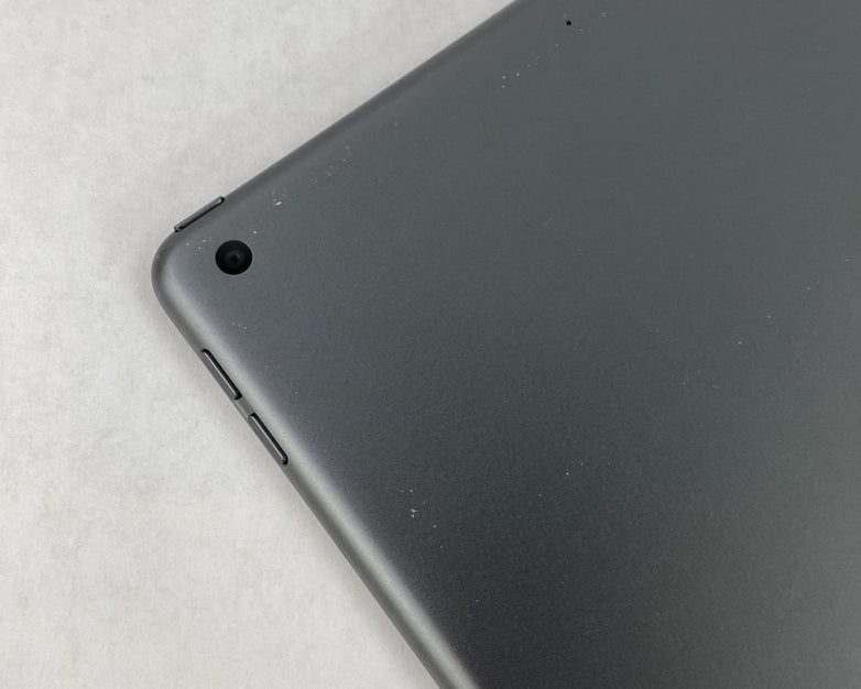 Apple iPad 7th Gen A2197 32GB 10.2" Retina Wi-Fi Space Gray IOS 18.7.8