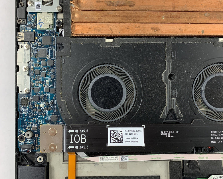 Dell XPS 15 9575 2-in-1 15.6" i5-8305G 2.8 GHz 8 GB Ram No OS No HDD No Batt