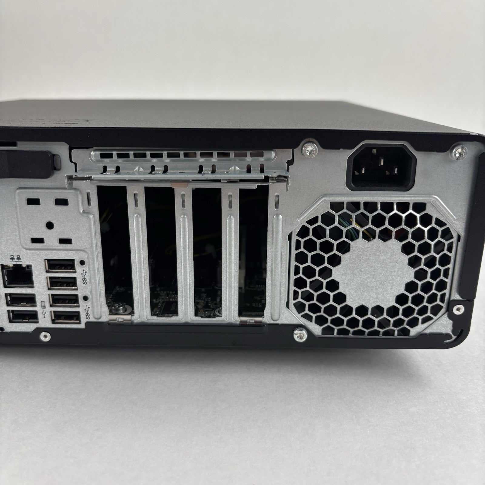 HP EliteDesk 800 G3 SFF Desktop i7-7700 3.6 GHz 12 GB Ram No OS No HDD