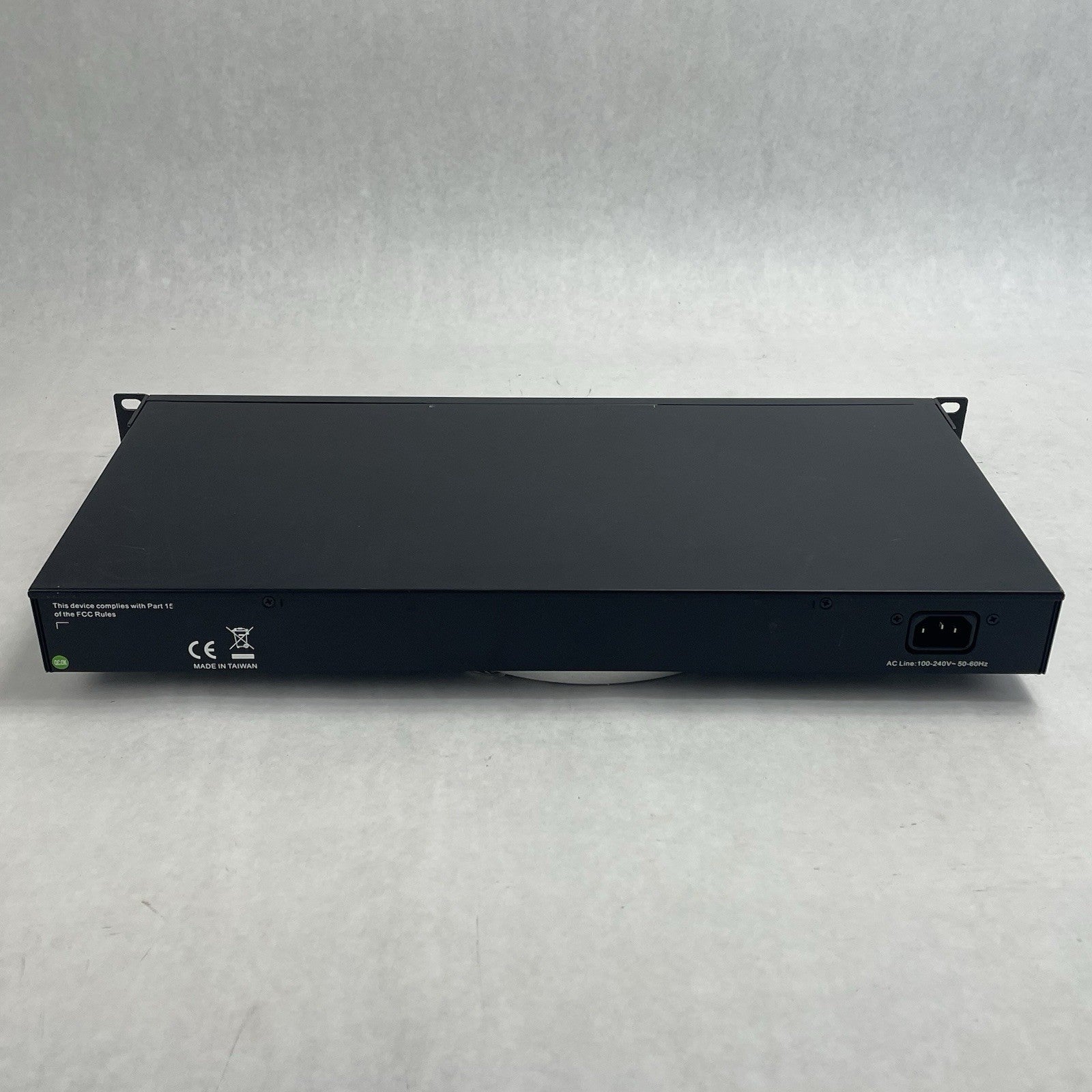 Lantronix SM24TAT2SA-VT 24-Port Managed Gigabit Ethernet PoE+ Tested & Reset7