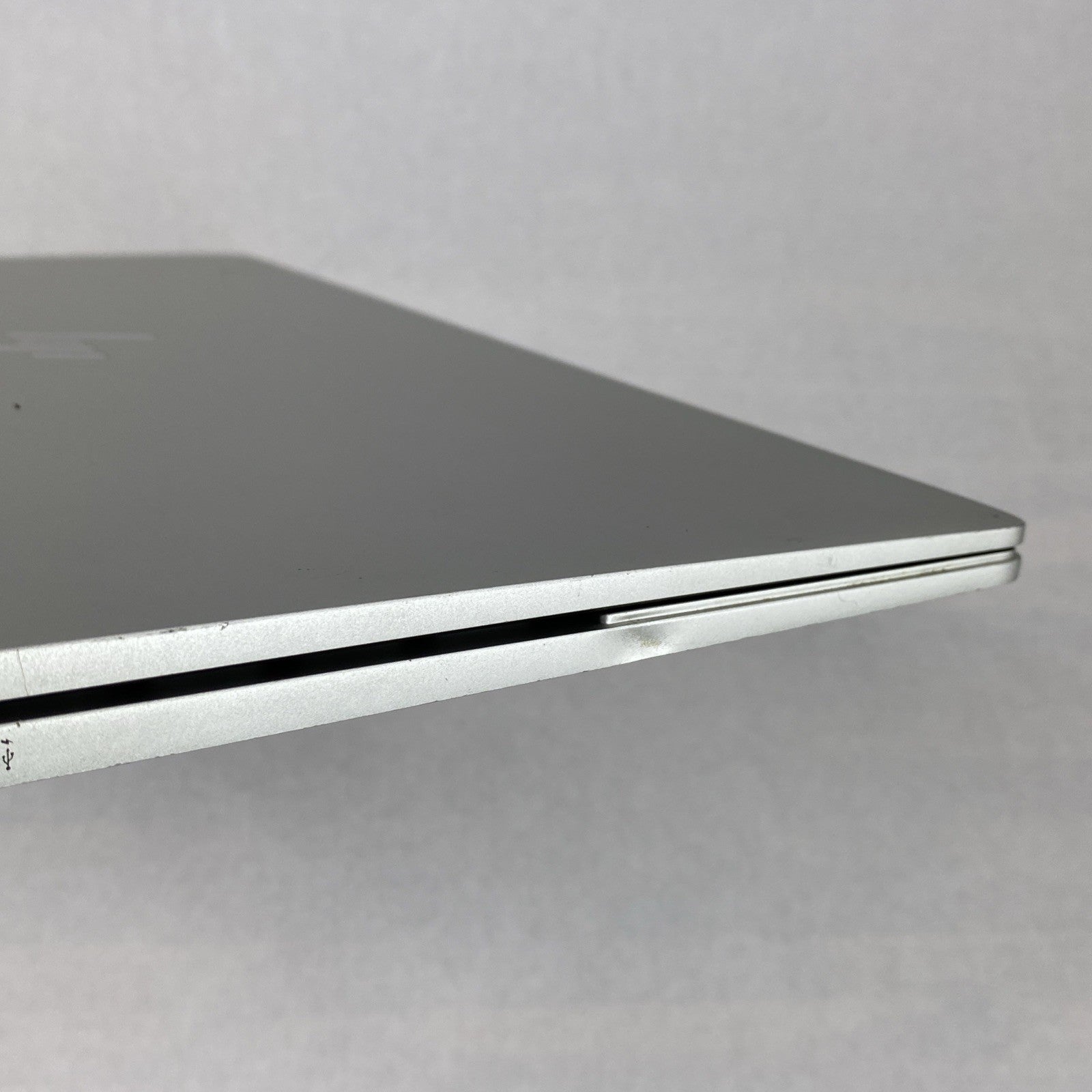 HP Envy x360 m Convertible 15m-ed0023dx 15.6" Touch i7-1065G7 12GB RAM No HDD/OS