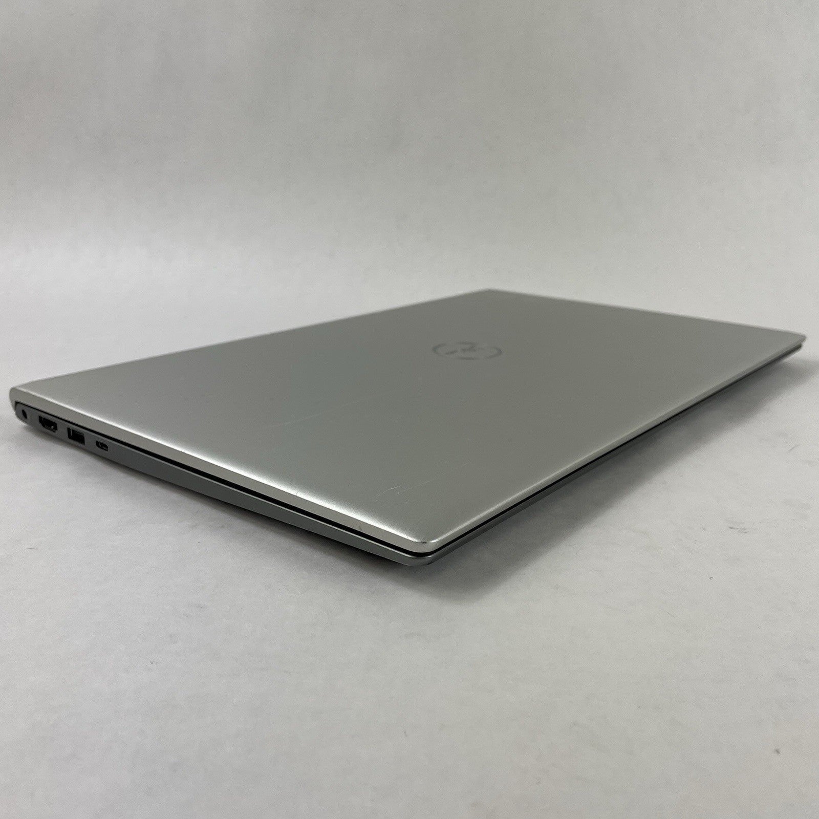 Dell Inspirton 15 5510 15.6" i5-11320H 3.20GHz 8GB RAM No SSD/OS/AC - Bad Bottom9