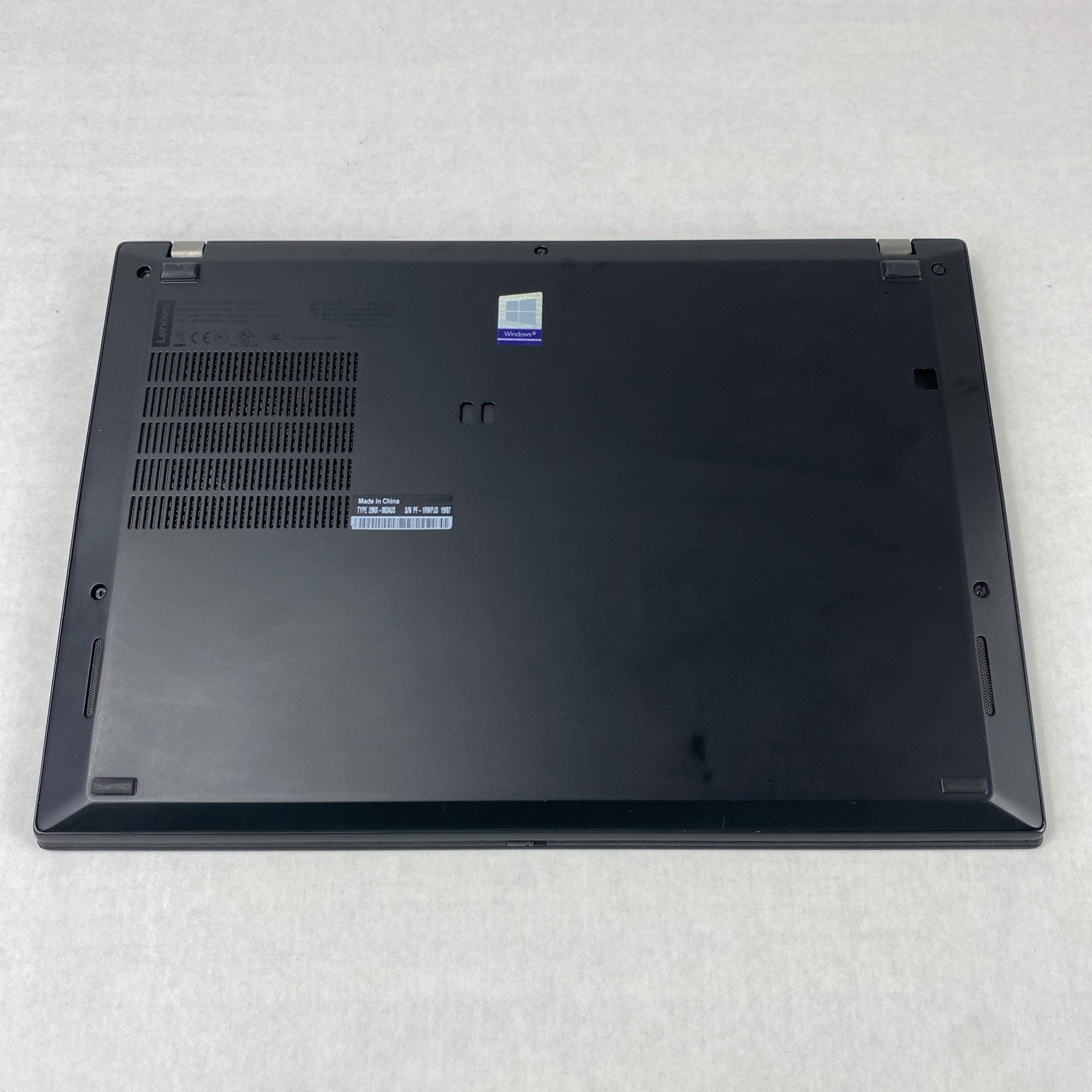 Lenovo ThinkPad T490s Core i5-8365U 1.60 GHz 8GB RAM 14" No Battery No HDD No OS