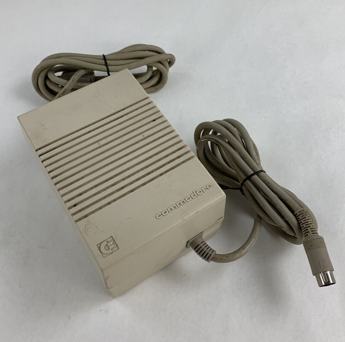 Commodore 64 64C Computer System Boots w/PSU, NKP Deluxe Keypad, and Manuals