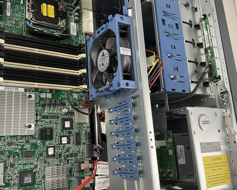 HP Prolient ML350 G6 1x Xeon E5606 2.13 GHz 32 GB RAM No HDD/GPU