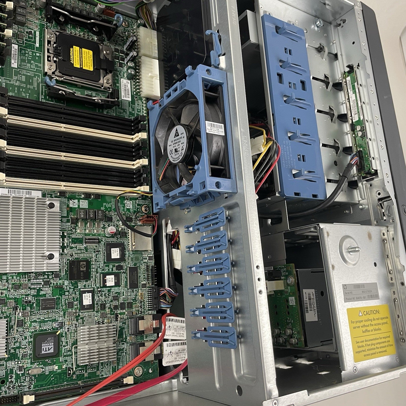 HP Prolient ML350 G6 1x Xeon E5606 2.13 GHz 32 GB RAM No HDD/GPU18