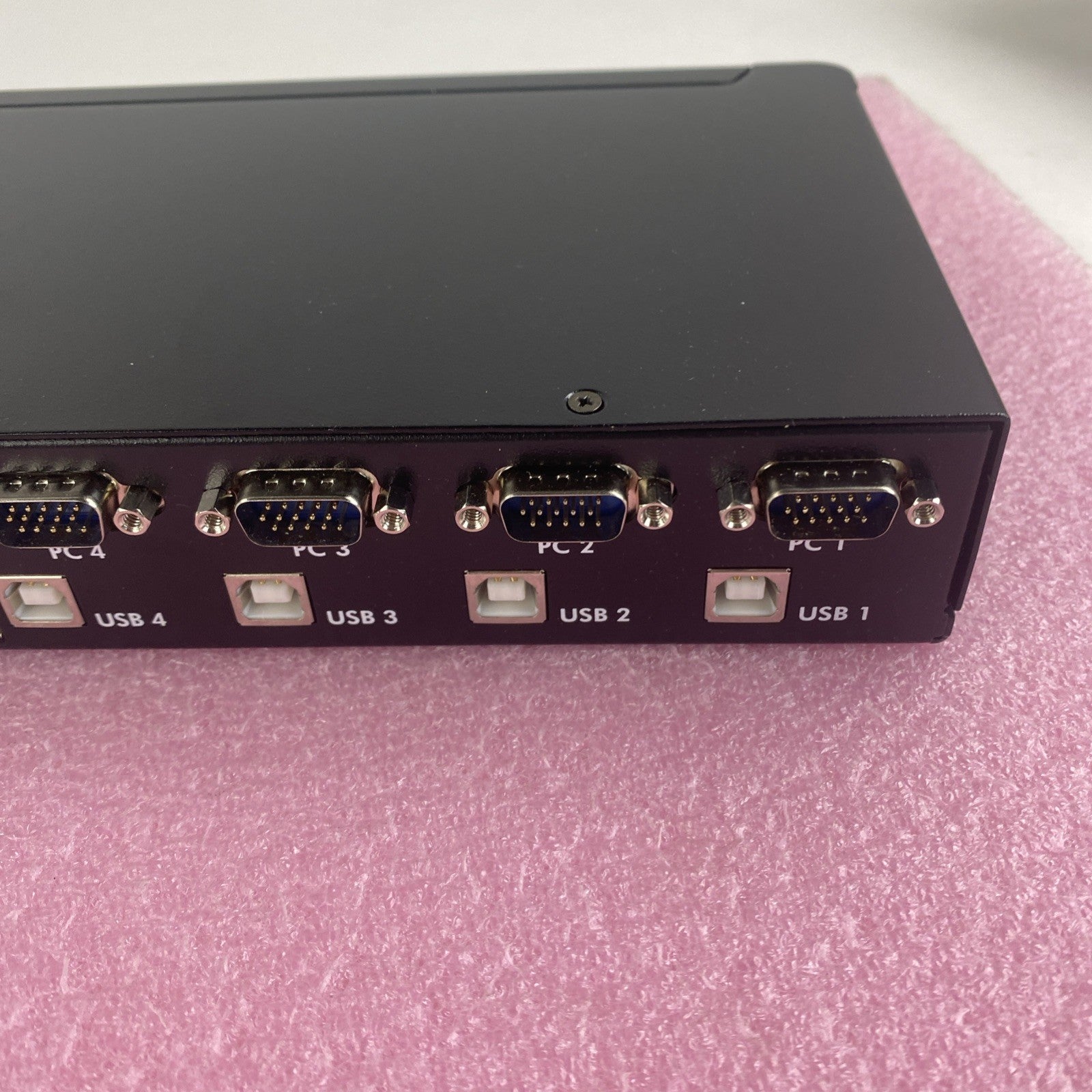 Star Tech SV431USB 4 Port KVM Switch No Power Adapter Or Cables4