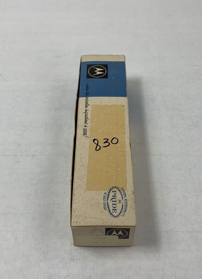 Motorola MC830P DTL Dual 4-Input NAND Gate Gold (Lot of 19)