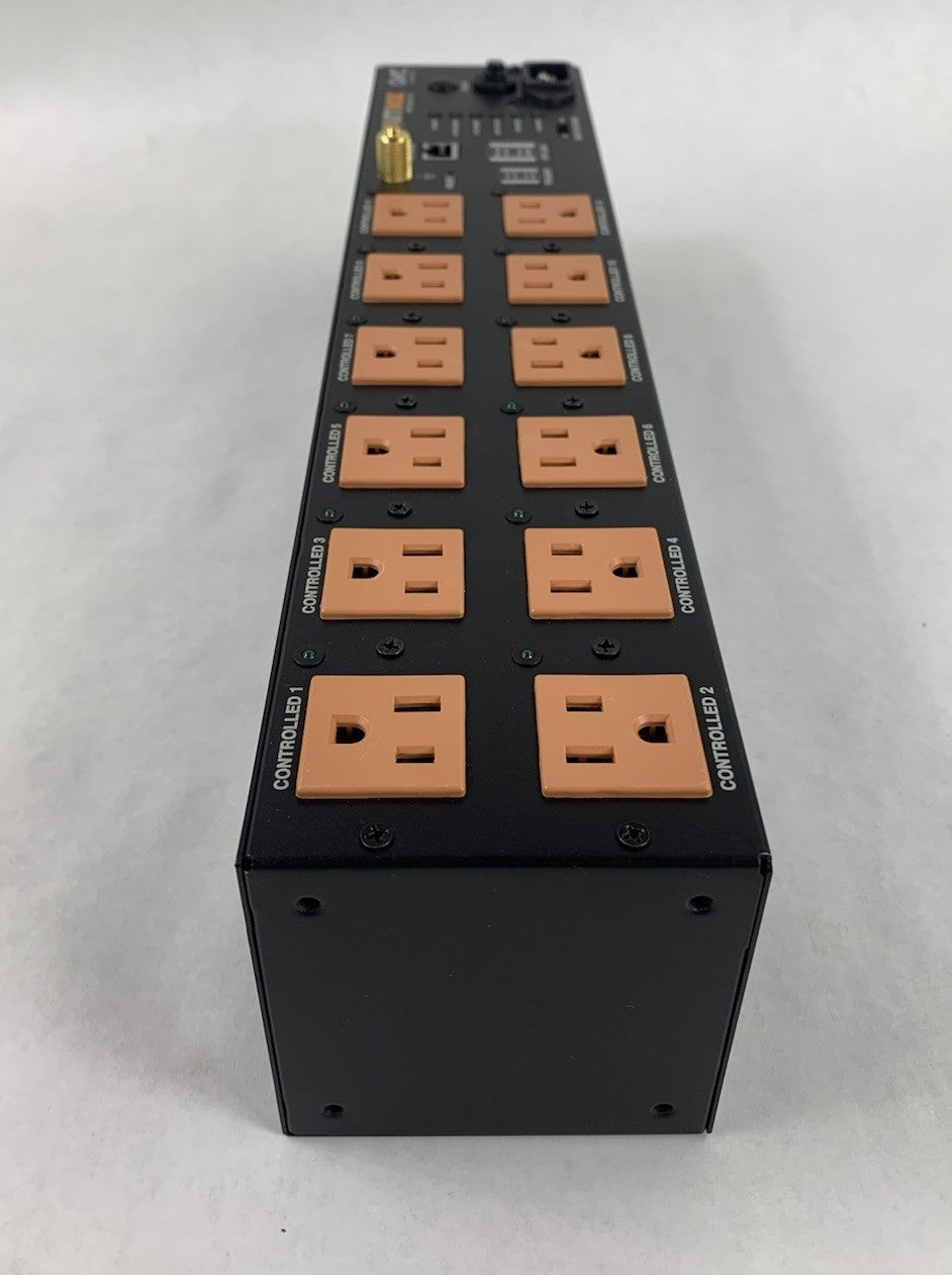 WattBox WB-700-IPV-12 1440W 12-Outlet Power Conditioner4