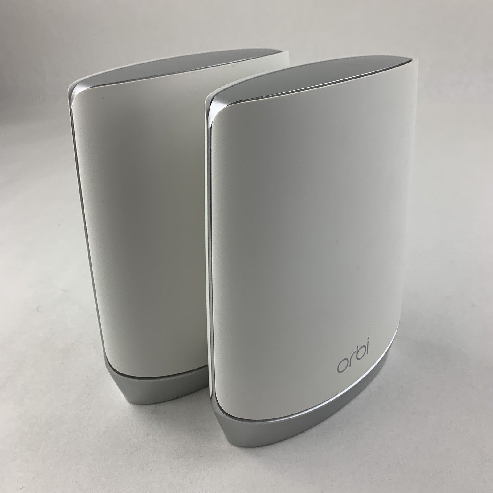 Netgear AX4200 RBK752 Tri-Band Mesh Wi-Fi 6 System White Satellite Router Combo