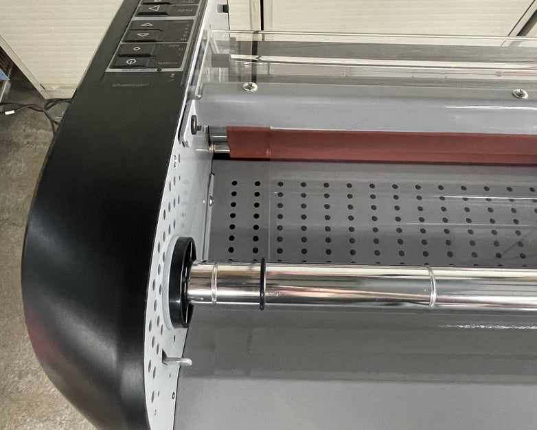 GBC Pinnacle 27 EZLoad Thermal Roll Laminator, 27" Maximum Width, 8-10 No Tray