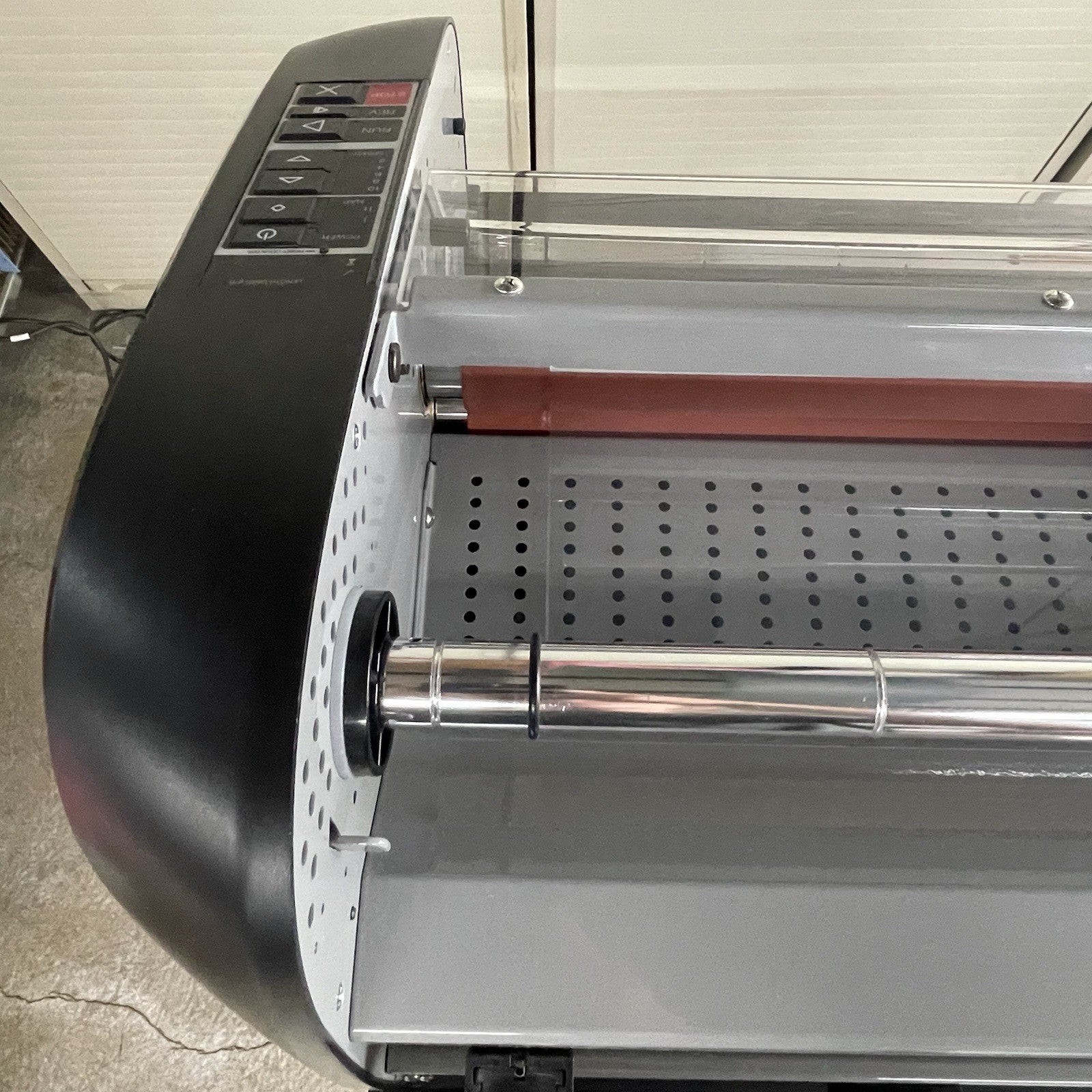 GBC Pinnacle 27 EZLoad Thermal Roll Laminator, 27" Maximum Width, 8-10 No Tray