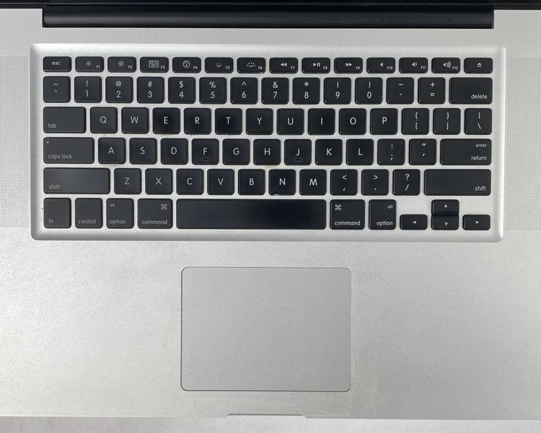 Apple MacBook Pro A1286 2010 15" 2.6GHz i7 8GB RAM 120GB SSD os10.13.6 118Cycles
