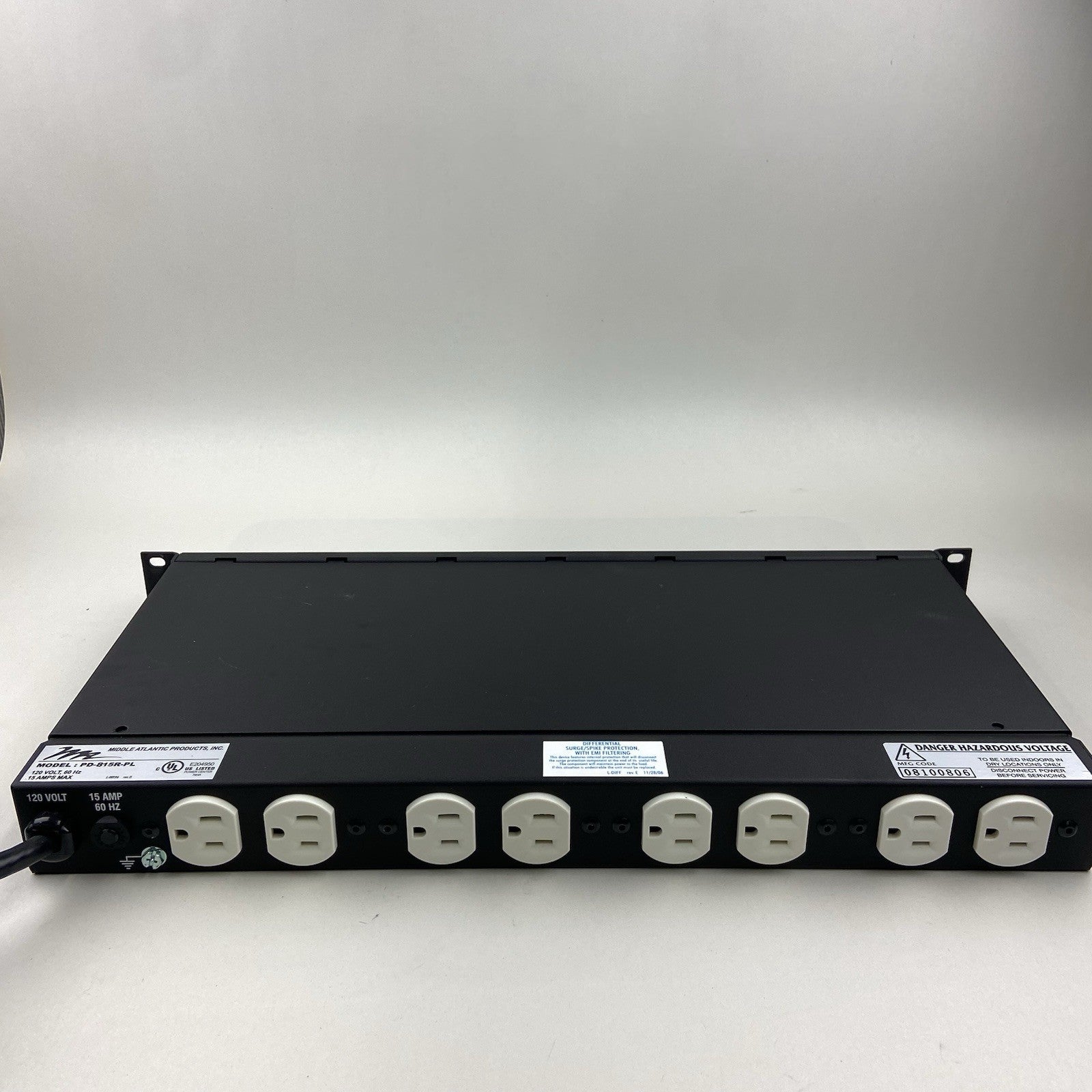 Middle Atlantic Products PD-815R-PL Rackmount Power Center 120V-12A-60Hz3