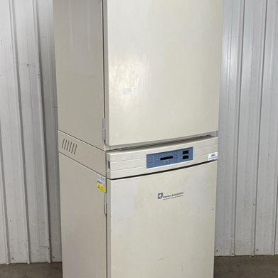 Forma Scientific 3110 Dual Stacked Water Jacketed CO2 Incubators