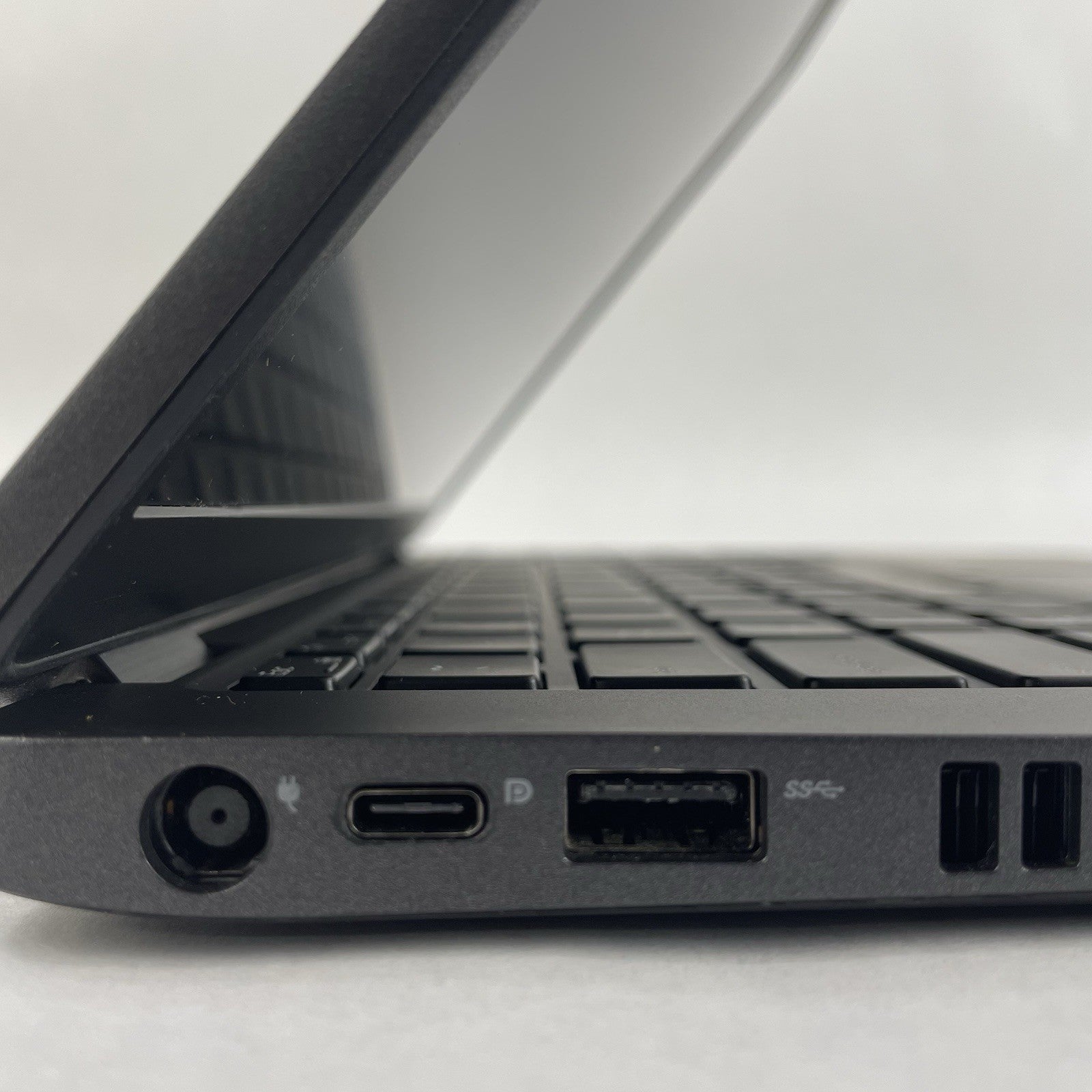 Dell Latitude 5400 14" i7-8665U 1.90 GHz 8 GB RAM No SSD/OS/AC - READ6