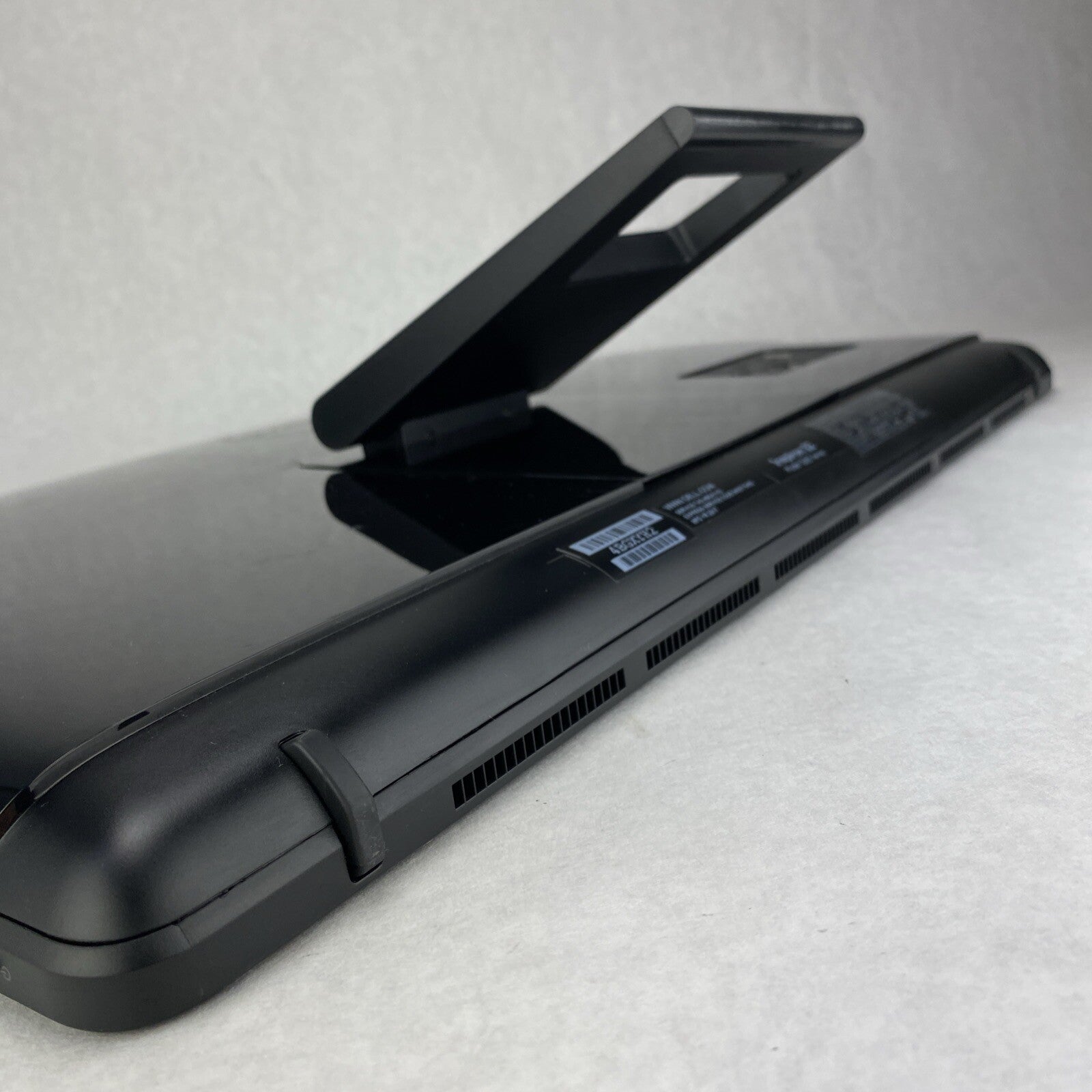 Dell Inspiron 22-3265 21.5" Touch  AIO AMD E2-7110 1.80GHz 4GB RAM No HDD OS