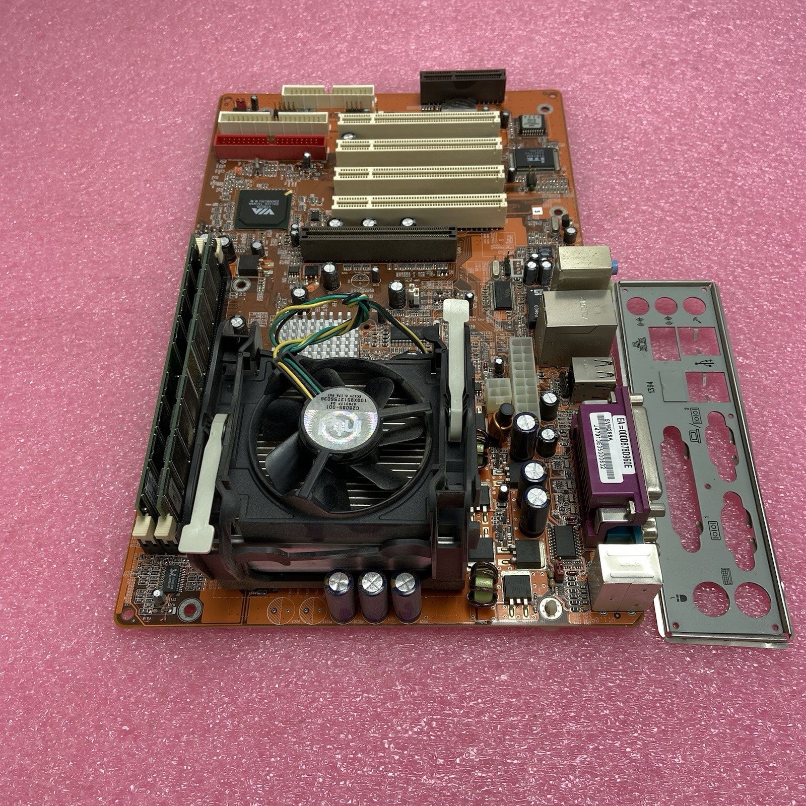 Syntax SVM266A Motherboard Intel Pentium 4 2.8GHz 1GB RAM w/IO Shield3