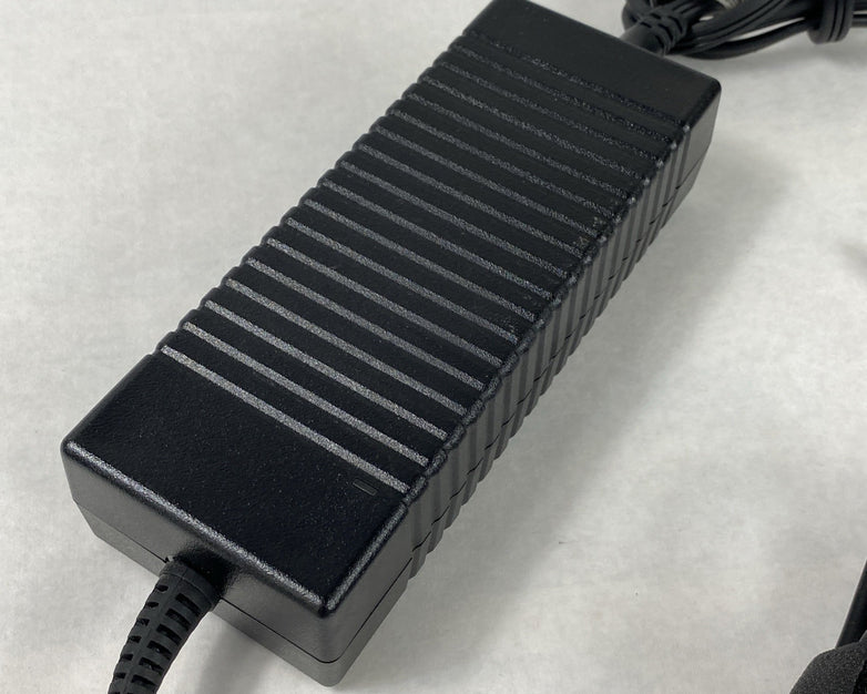 HP HSTNN-LA01-E 135W 19.5V 6.9A 7.4mm Barrel AC Power Adapter (Lot of 10)