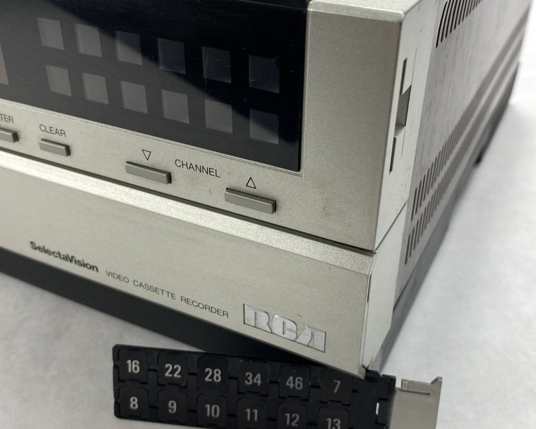 RCA SelectaVision VKT300 VCR VHS Player/Recorder No Remote - For Parts or Repair