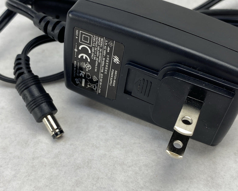 StarTech VGA2HDMIPRO ConvergeAV VGA To HDMI AV Converter/Scaler - With Cables