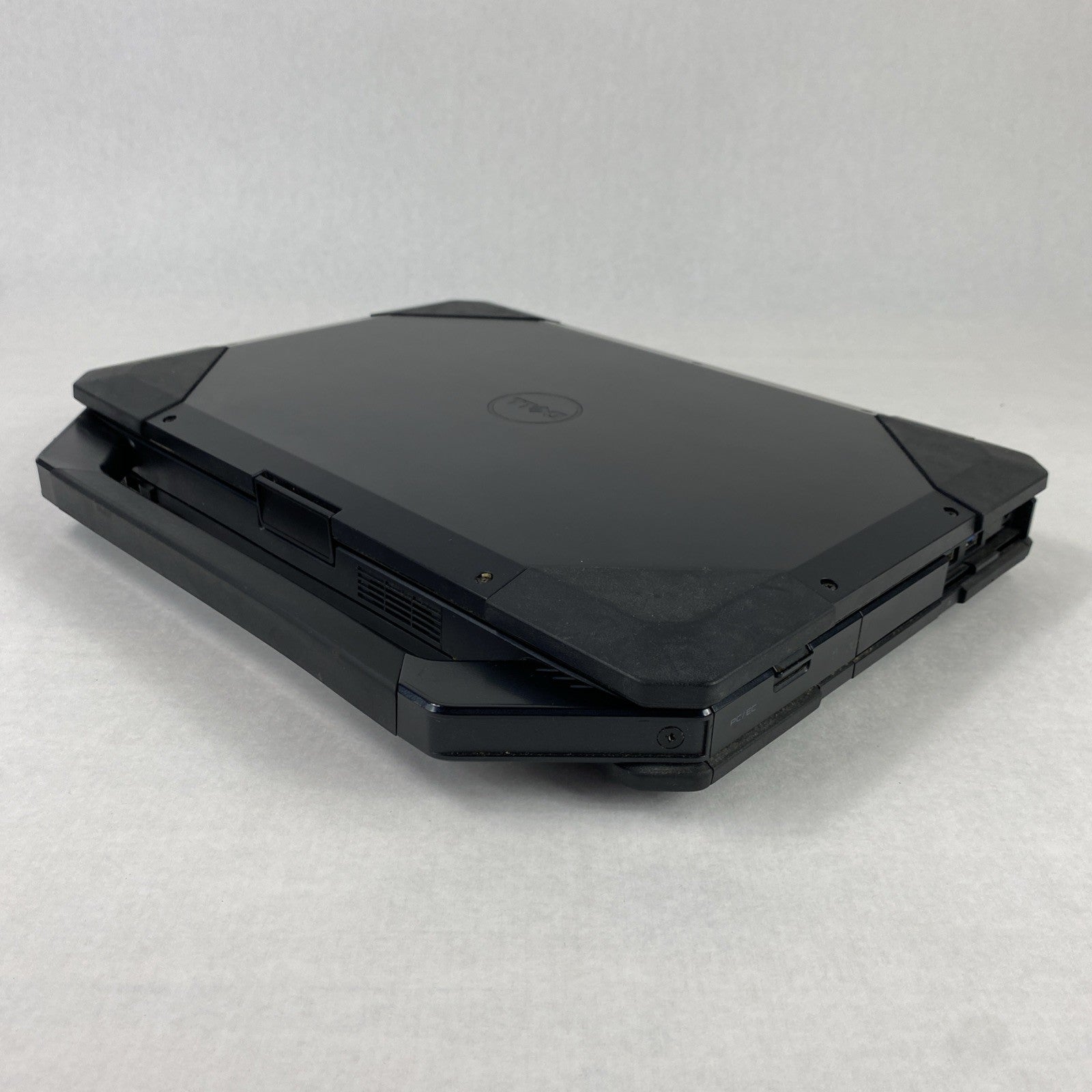 Dell Latitude 14 Rugged 5414 14" i5-6300U 2.4GHz 8GB RAM No Battery No HDD No OS