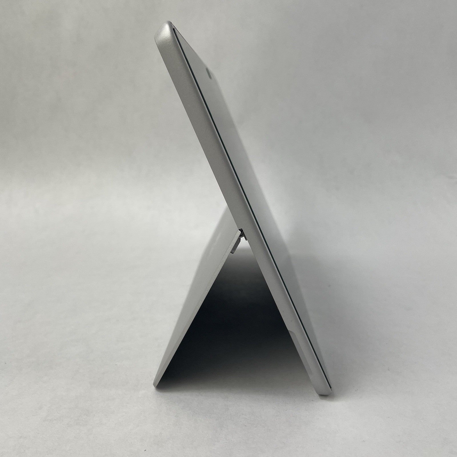 Microsoft Surface Go 3 10.5" i3-10100Y 1.30 GHz 8 GB RAM 128GB SSD Win113