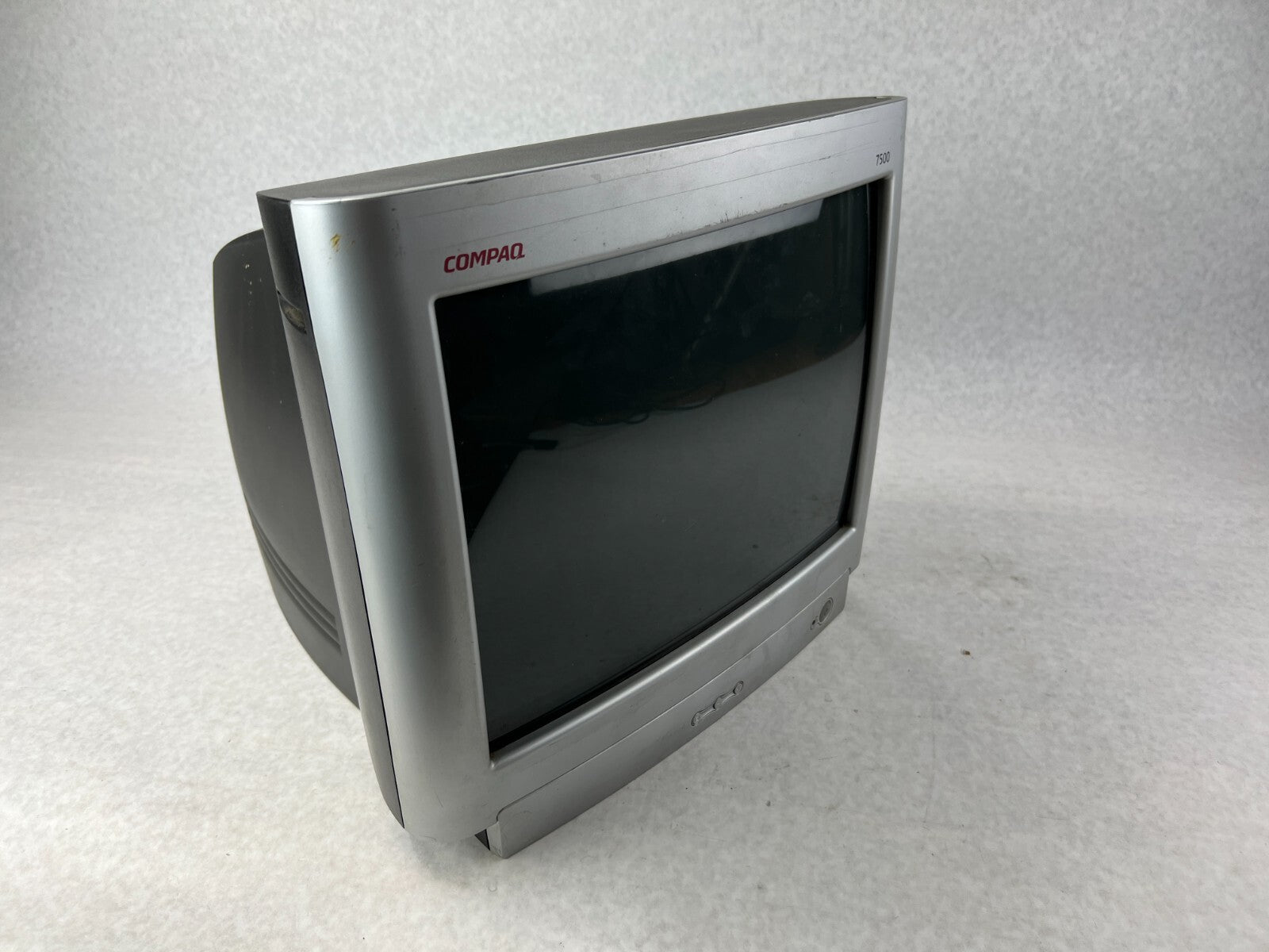 HP Compaq CV7500 17" Color Monitor 262243-339 1024x768 @85Hz NO STAND