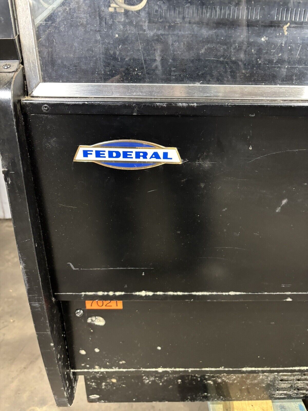 Federal Industries RSSM678R-3 Black 71" Self Serve Four Shelf Air Curtain Powers