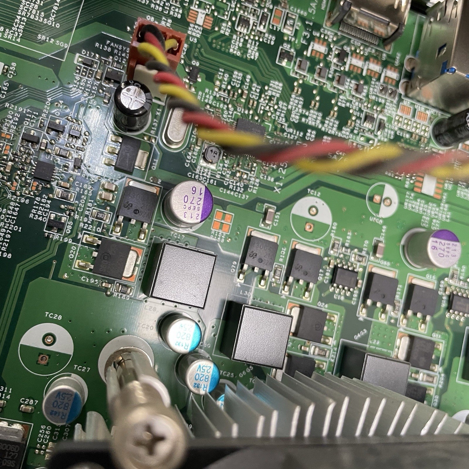 Dell Inspiron 660 MT i3-2120 3.30 GHz 4 GB Ram No HDD No OS