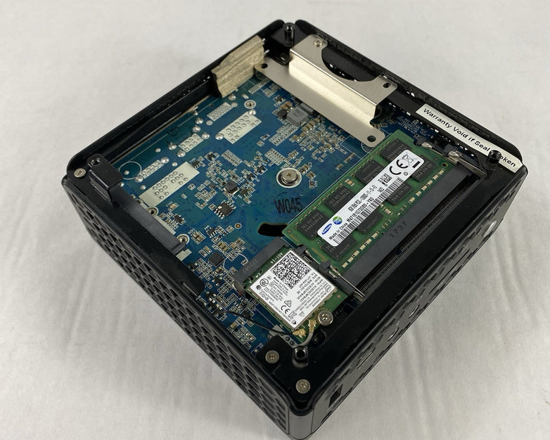 Zotac ZBox-C1327NANO Micro Intel Celeron N3450 1.1 GHz 8 GB RAM No HDD/OS/AC