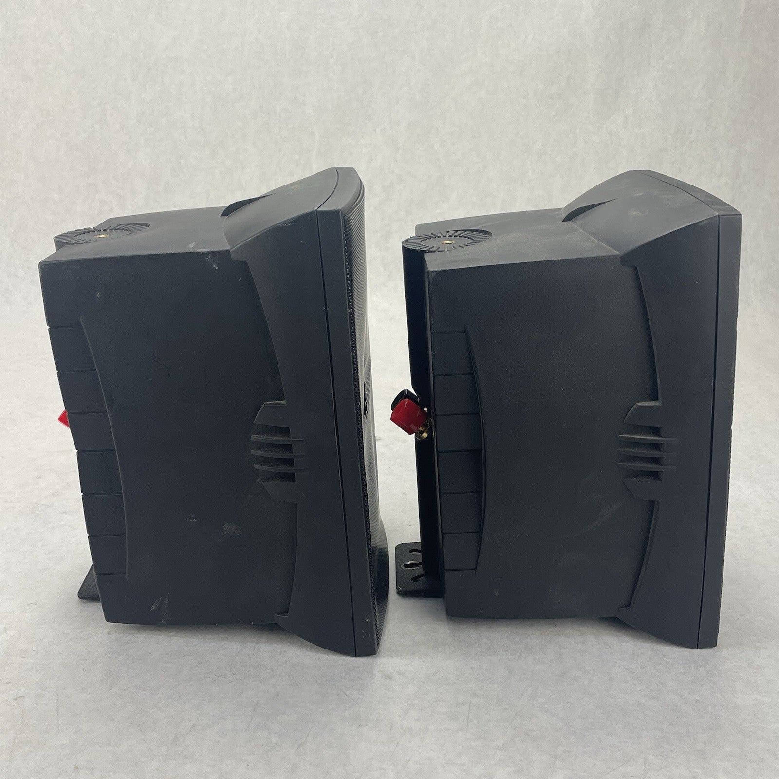 Pair Yamaha NS-AW1 Two-Way Indoor/Outdoor Black Speakers Tested7